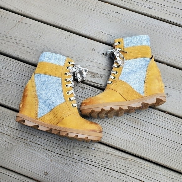 Sorel Lexie Camel Tan Leather Gray Fleece Wedge Lace Up Burnished Ankle Boots - Picture 4 of 9
